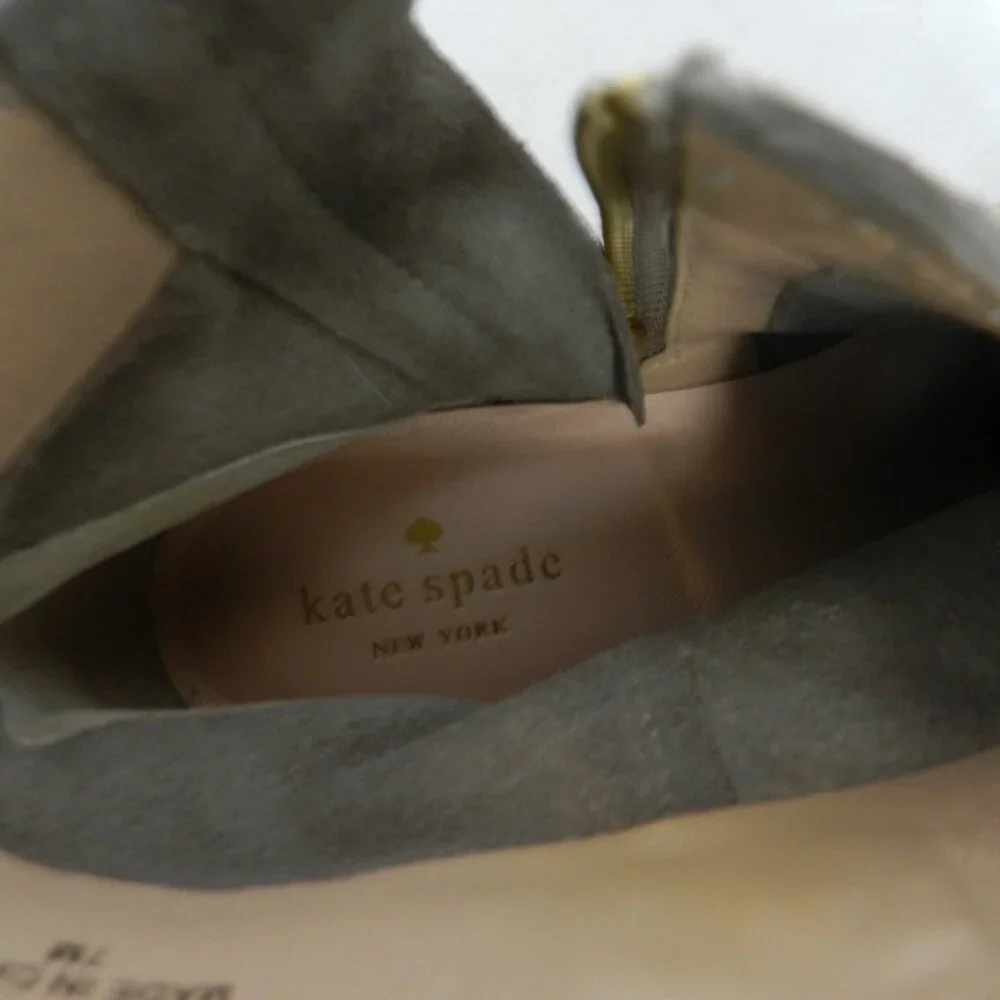 Kate Spade Bellamy Suede ankle boots booties w/tassel zip up Taupe NEW Size Sz 7